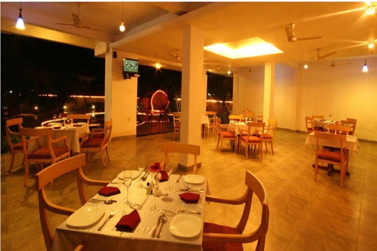 Lambana Resort Calangute Exteriör bild