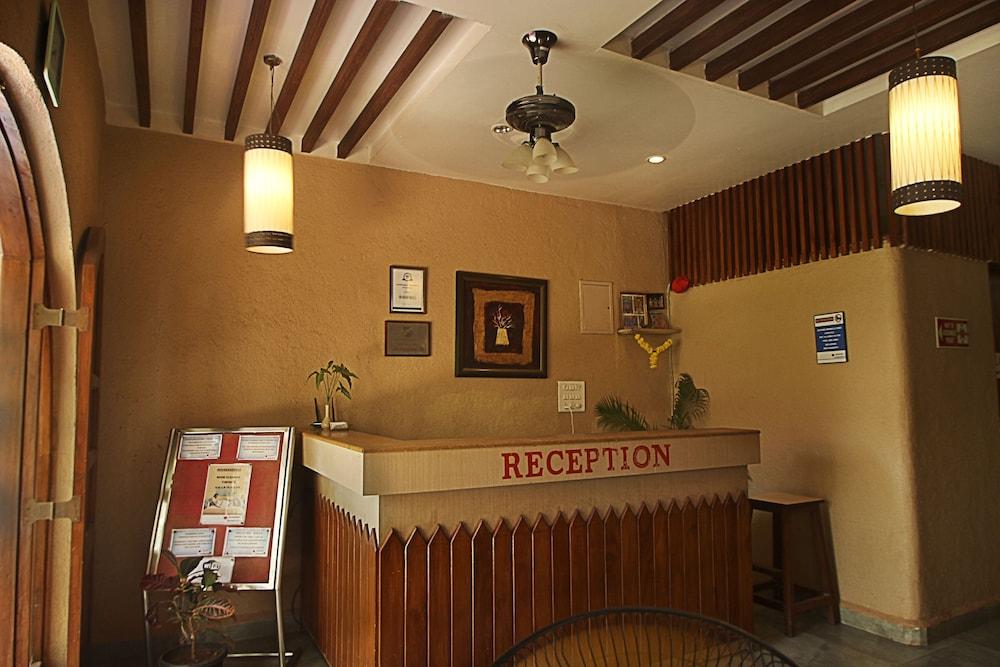 Lambana Resort Calangute Exteriör bild