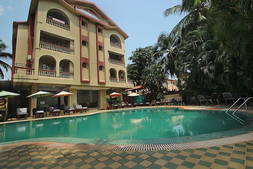 Lambana Resort Calangute Exteriör bild