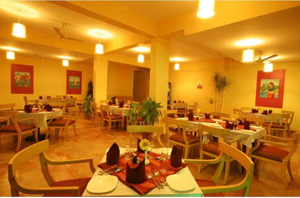 Lambana Resort Calangute Exteriör bild