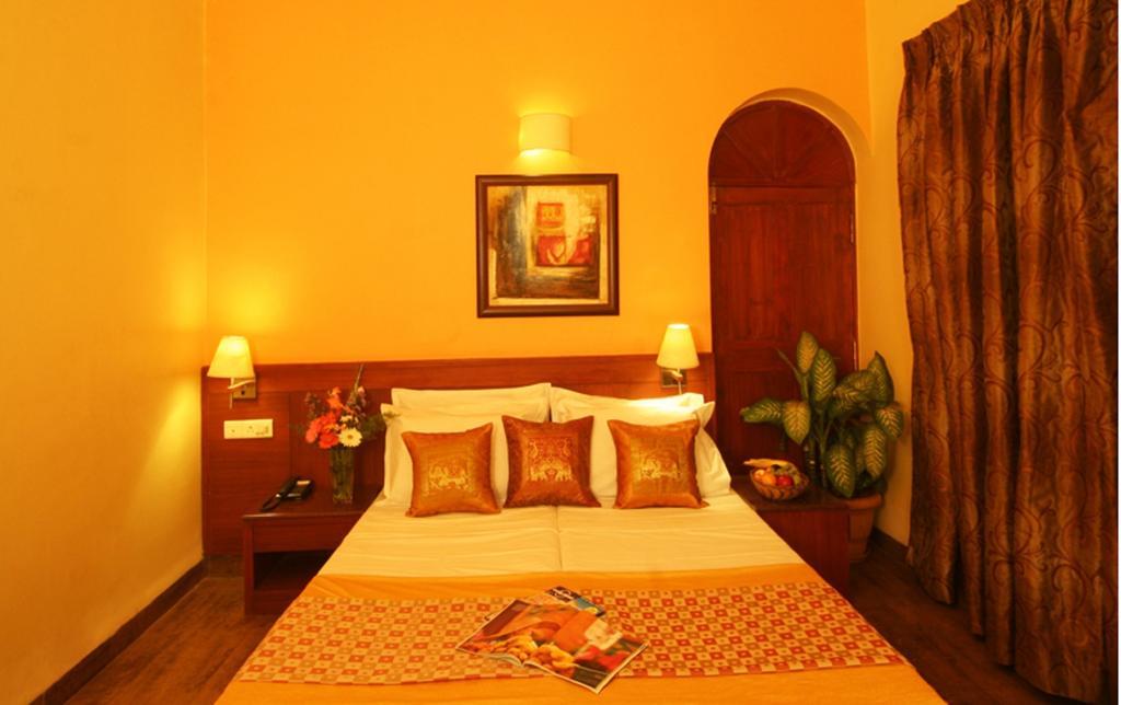 Lambana Resort Calangute Rum bild