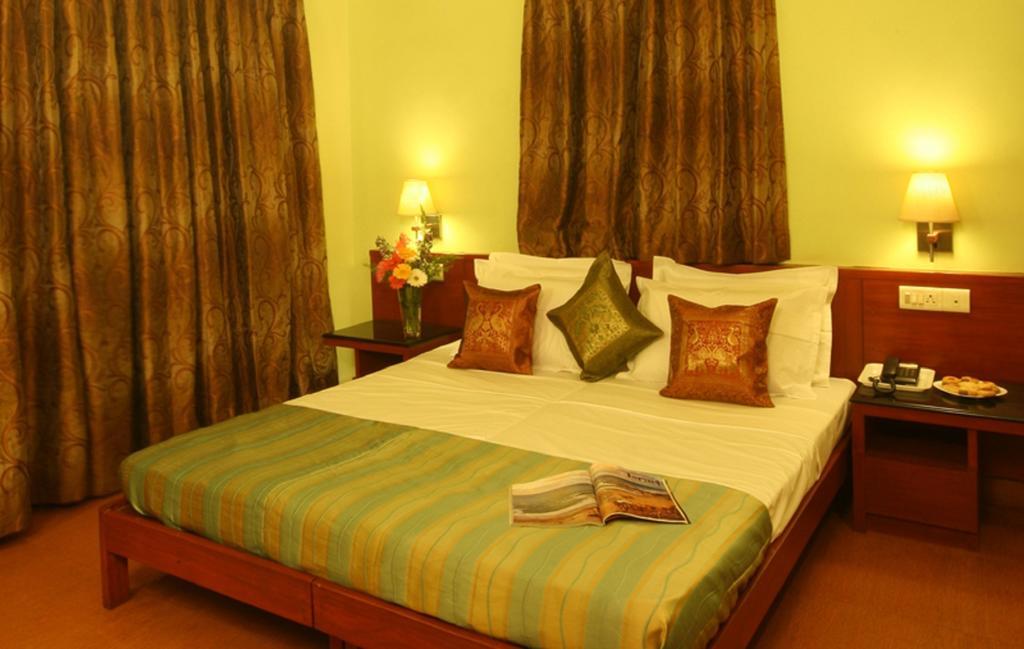 Lambana Resort Calangute Rum bild