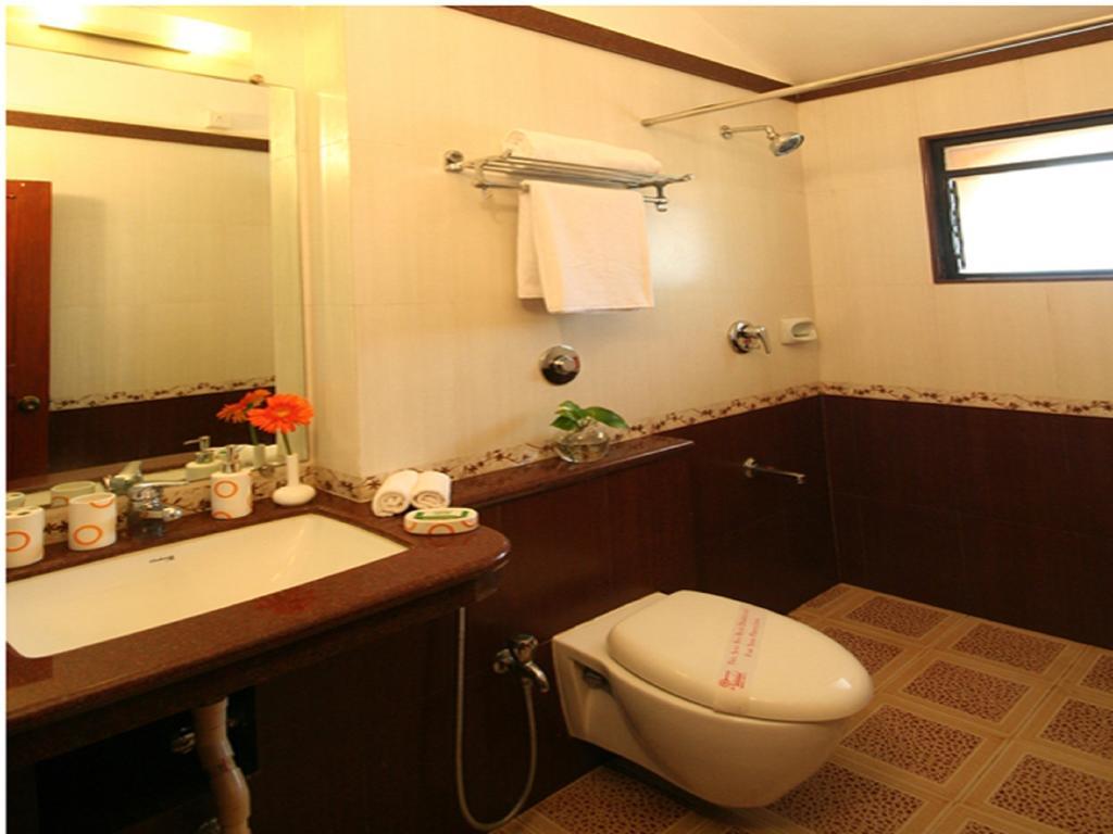Lambana Resort Calangute Rum bild